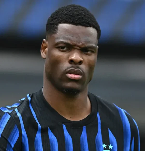 Jorge Mendes Rekomendasikan Denzel Dumfries Dan Rafael Leao Ke Barcelona