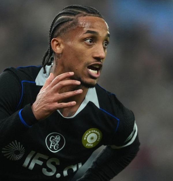 Comeback Gila Chelsea Joao Pedro Istimewa Cetak Hattrick Obrak-Abrik Kandang Aston Villa