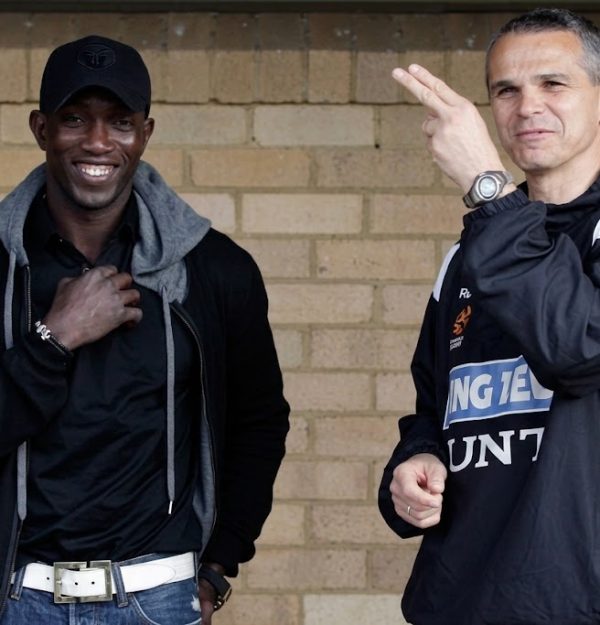 Dwight Yorke Bingung dengan Keputusan Man United Rekrut Carlos Baleba 65 Juta Pound