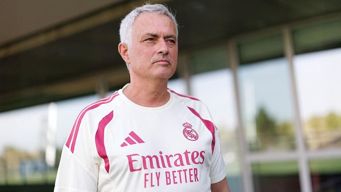 Jose Mourinho menegaskan Real Madrid tak tertarik mendatangkan Lamine Yamal. (Foto: Real Madrid via Getty Images/Antonio Villalba)