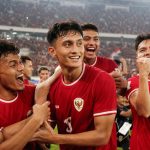 Dewa United Puncaki Klasemen Super League 2026/2027 Pemain Dewa United merayakan kemenangan di lapangan setelah pertandingan liga