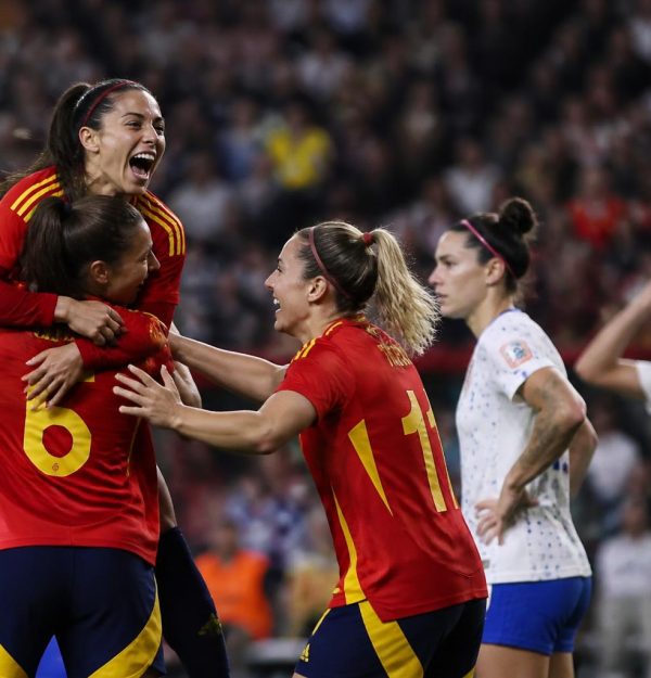 Spanyol Menang 2-0 atas Amerika Serikat, Guijarro dan Navarro Bikin USWNT Terkejut